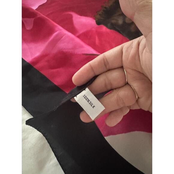 GORGEOUS TALBOTS 100% SILK SCARF 36" SQ RED & ROSE TONES BLACK EDG NEW WITH TAGS - Picture 3 of 5